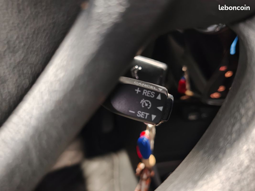 CITROEN C1 VTi 72 ch Feel / RADARS DE RECUL ARRIERE / CLIM MANUELLE / LIMITEUR DE VITESSE / MOTEUR A CHAINE (image 15)