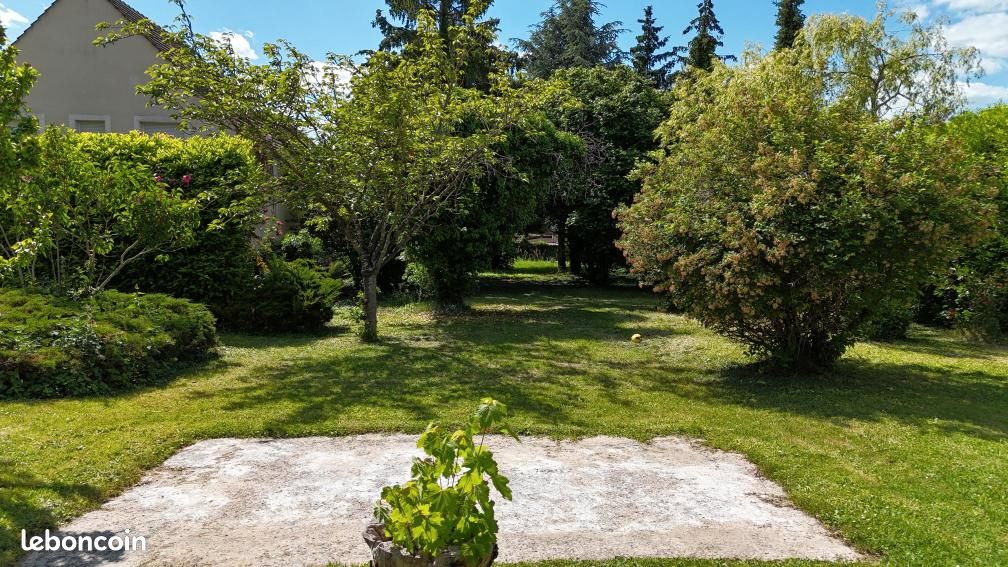 Terrain 791 m² Anet · 80 000 €