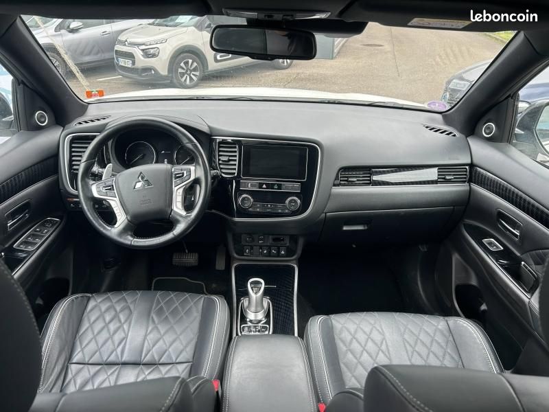 Mitsubishi Outlander PHEV Twin Motor Business 4WD Euro6d-T EVAP 5cv (image 9)