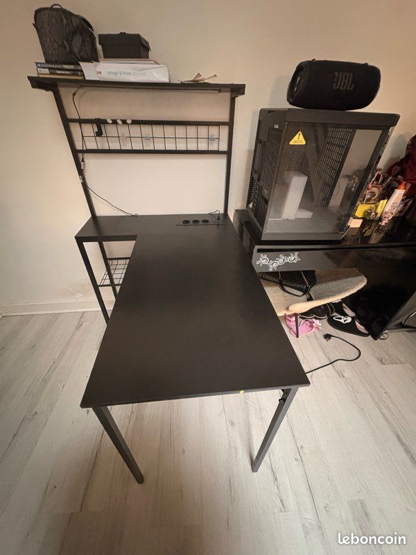 Bureau Gaming (image 2)