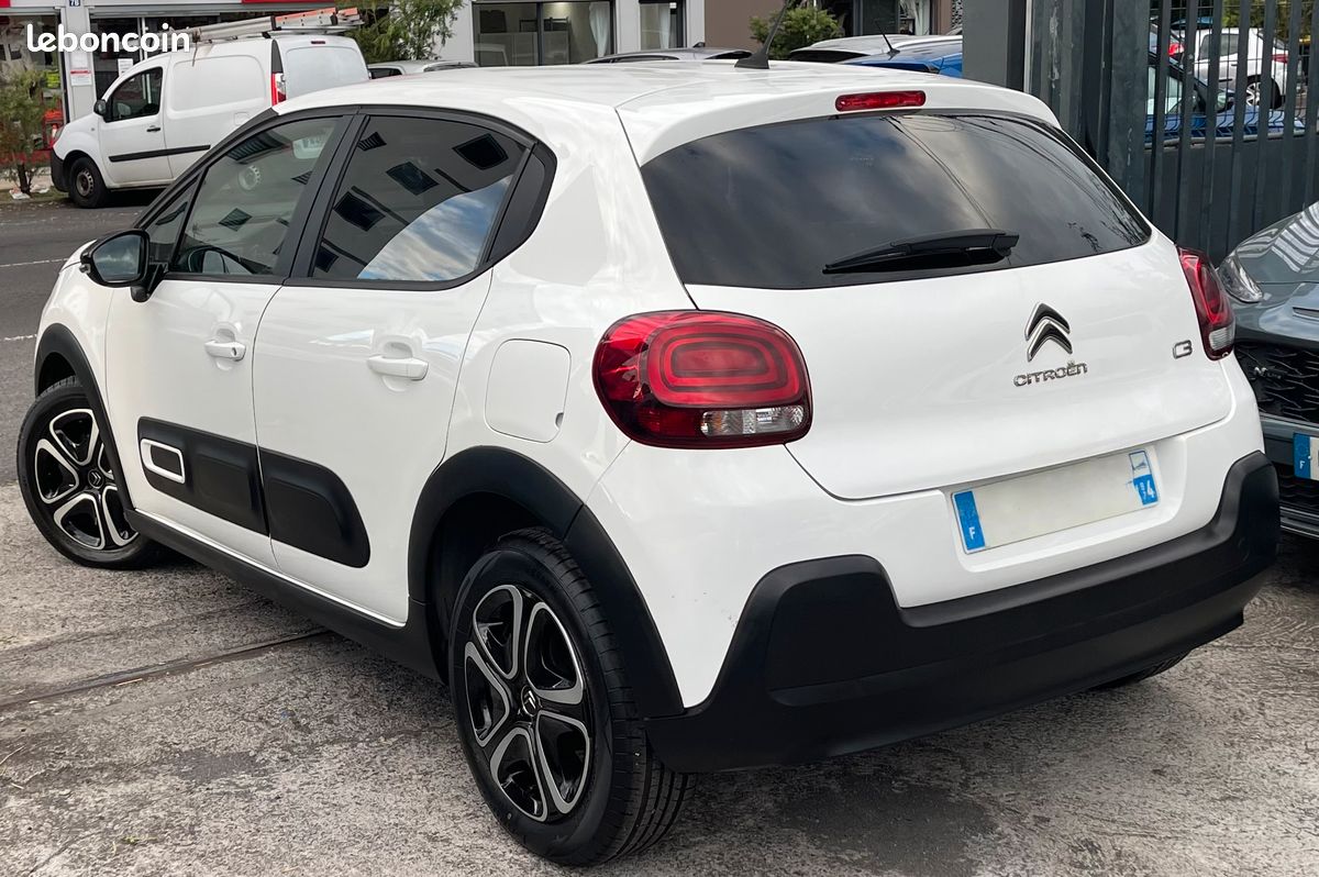 Citroen c3 1.2 83 cv "47 670 km / premiere main" (image 2)