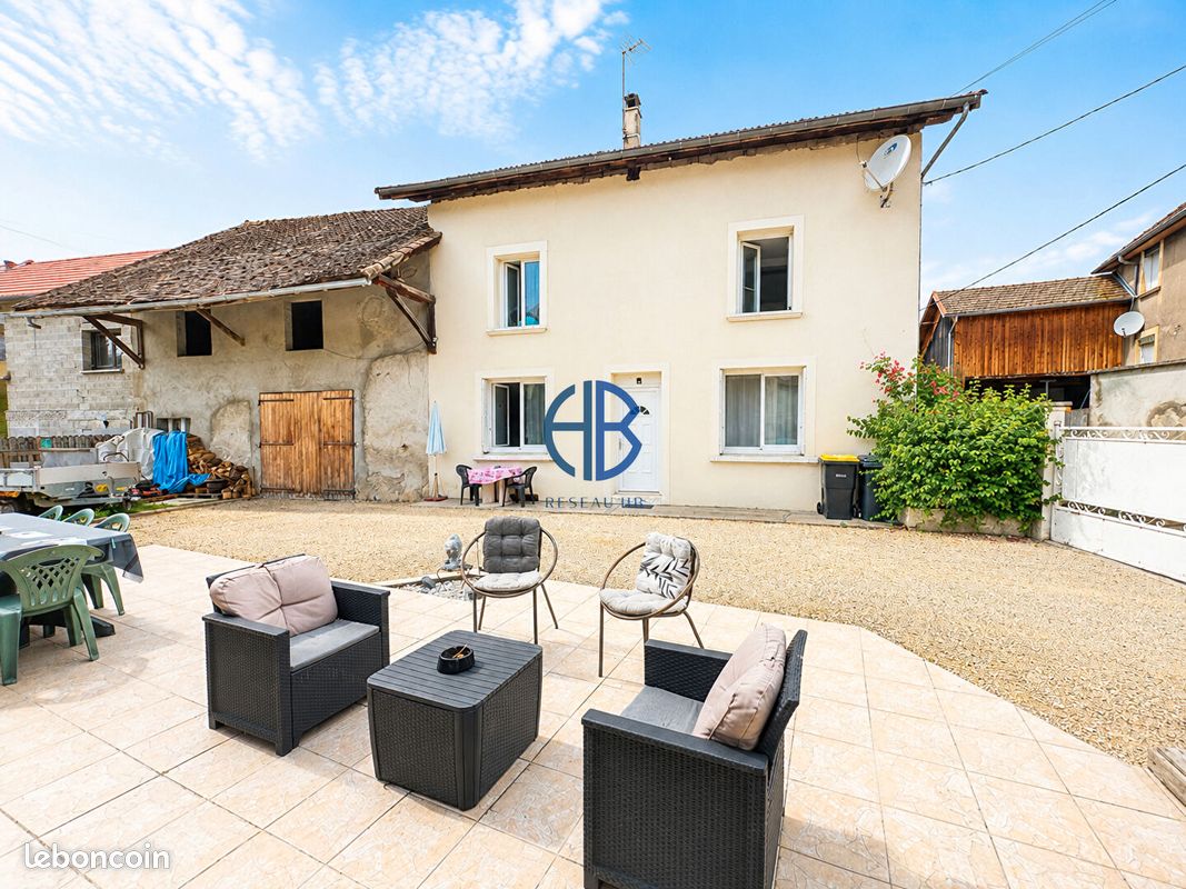 Maison 5 pièces 115 m² · à Châbons · 115 m² · 227 000 €