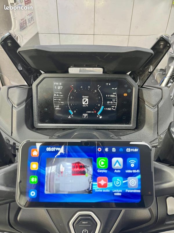 Yamaha T-MAX 560cc Tech Max (image 5)
