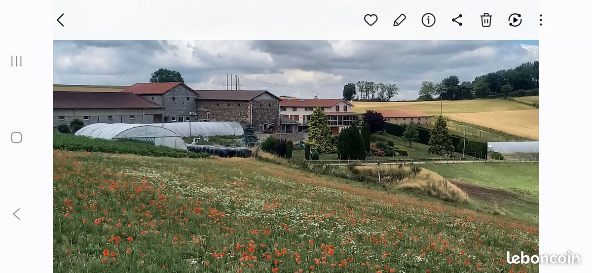 Maison 4 pièces 200 m² · à Larajasse · 200 m² · 660 000 €