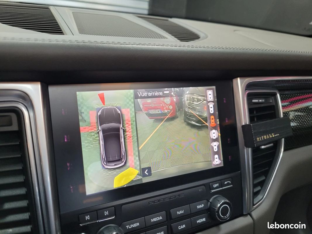 PORSCHE MACAN Diesel 3.0 V6 258 ch S PDK / SUPERBE ETAT - 2EME MAIN - ENTRETIEN PORSCHE - TOIT OUVRANT - BOSE (image 27)