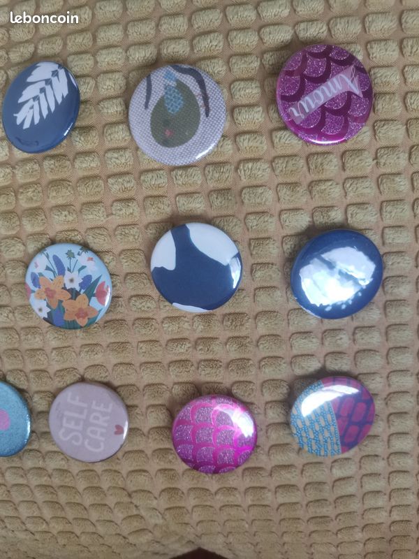 Badges (image 2)