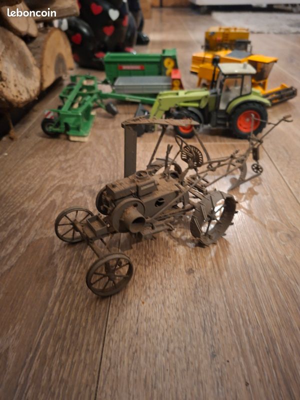 Fendt dieselross charue universal hobbies miniature agricole (image 1)
