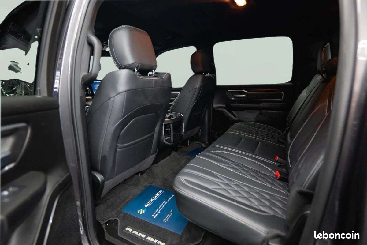 Dodge RAM 5.7 V8 HEMI 4x4 * Sport * Pack Offroad Nuit * TVA * LED * AHK * *TVA (image 24)