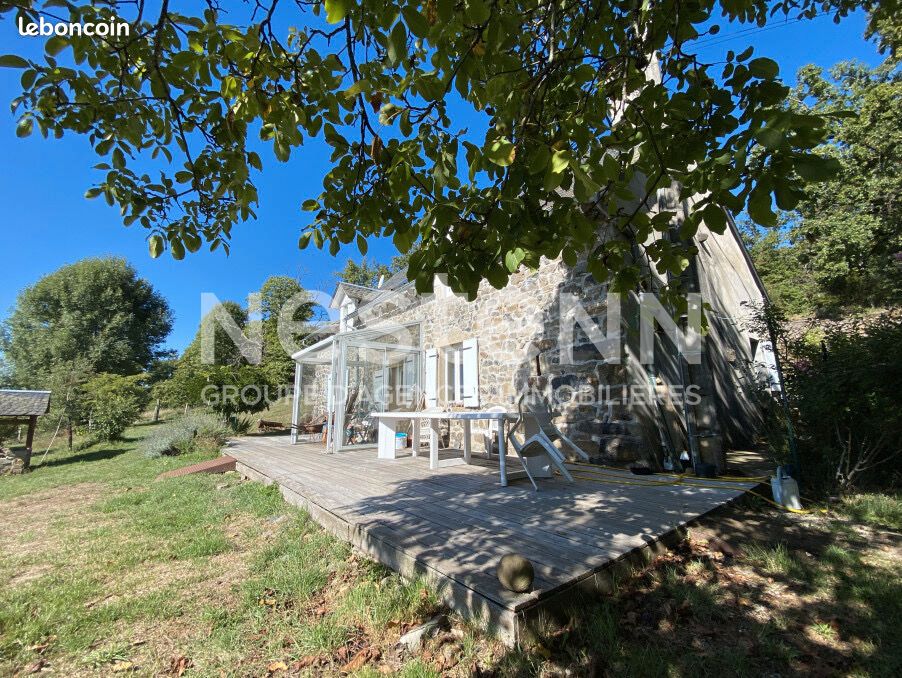 Maison 6 pièces 167 m² · à Sarroux - Saint Julien · 167 m² · 369 500 €