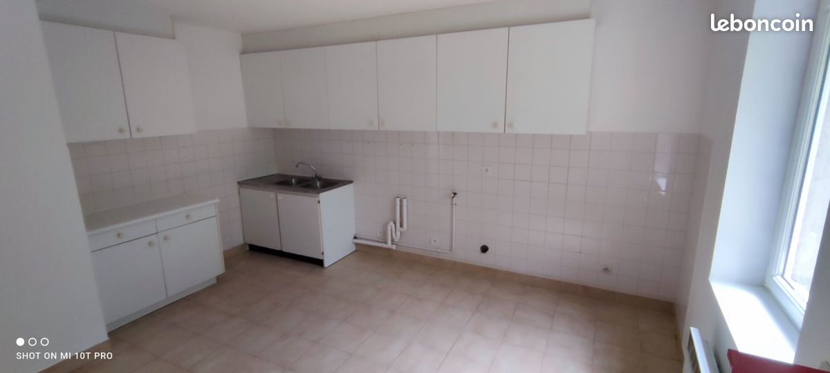 Appartement 3 pièces 80 m² · à Maule · 80 m² · 980 €/mois
