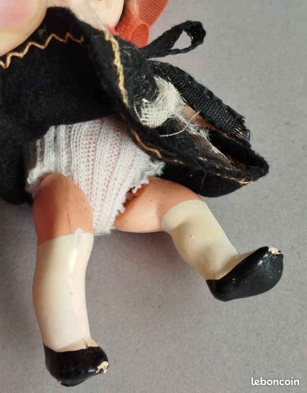 Petite poupée ancienne | Vinted