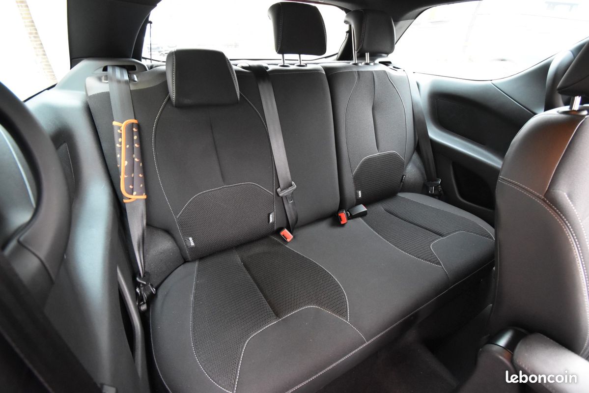 CITROEN DS 3 1.2 110 CH SOCHIC - GARANTIE 6 MOIs (image 11)