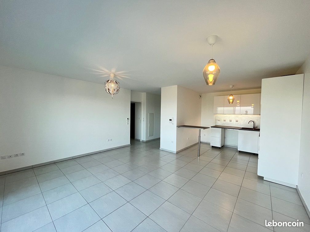 Appartement 3 pièces 73 m² · à Saint-Galmier · 73 m² · 898 €