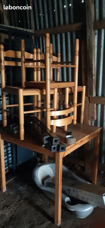 Table en pin + 3 chaise (image 1)