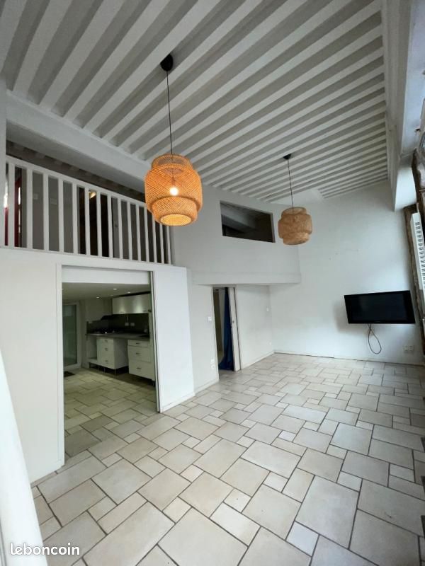 Appartement 3 pièces 72 m² · à Lyon · 72 m² · 1 090 €