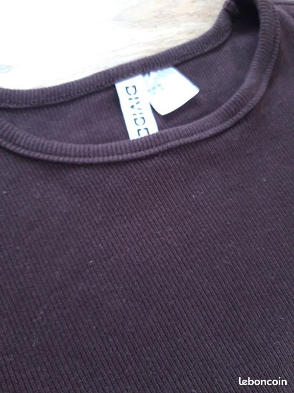 2 t-shirts XS (image 3)