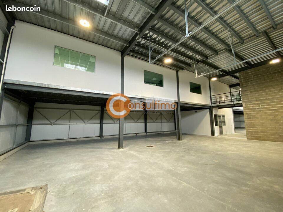 LOCAL D'ACTIVITE 782 m² MIOS (image 8)