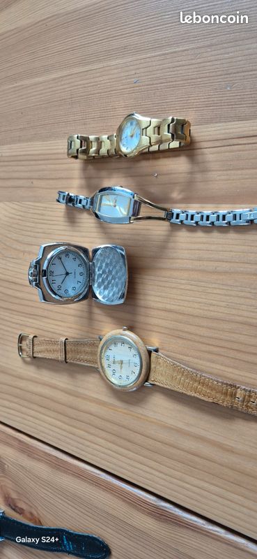 Lot De Montres Bracelet Femme - Occasion Bon état - Marque Montres
