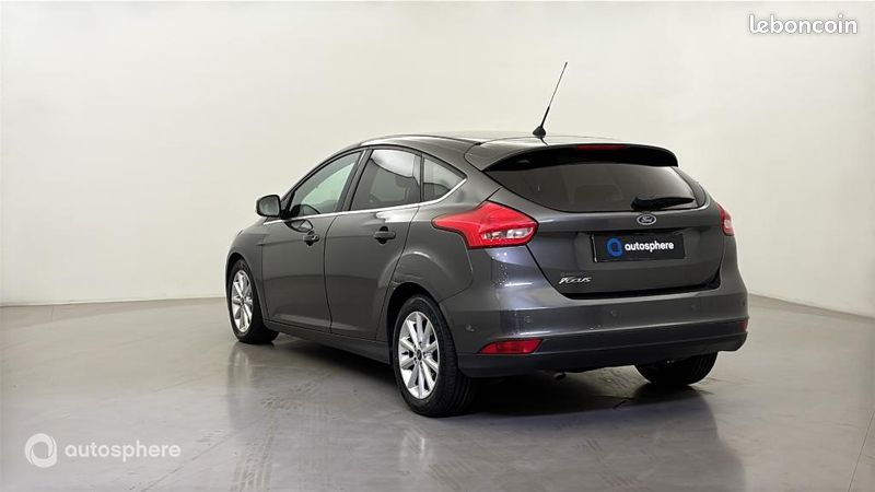 Ford Focus 1.5 TDCi 120ch Stop&Start Titanium PowerShift (image 8)