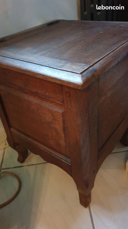 Coffre en bois (image 1)