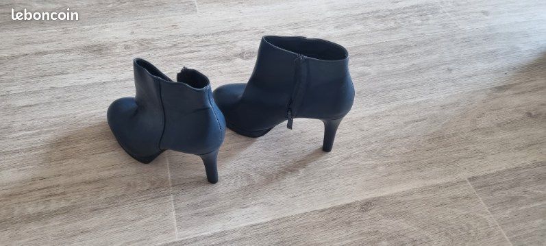 Bottines bleue à talons (image 1)