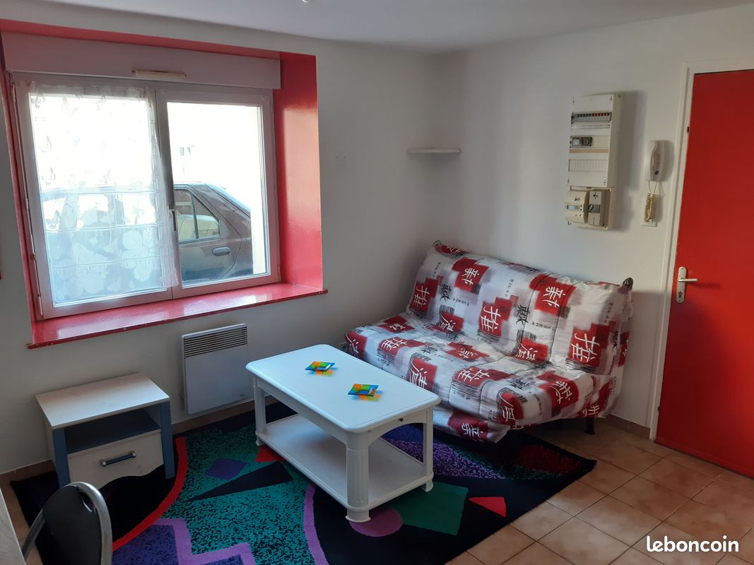 Appartement 2 pièces 25 m² · à Saint-Hilaire-du-Harcouët · 25 m² · 350 €