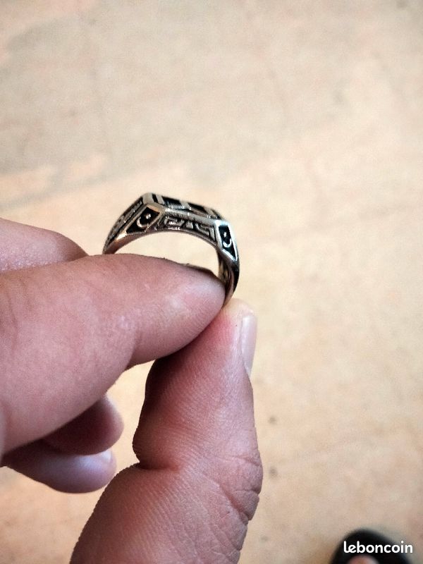 Bague de gros valeur (image 2)