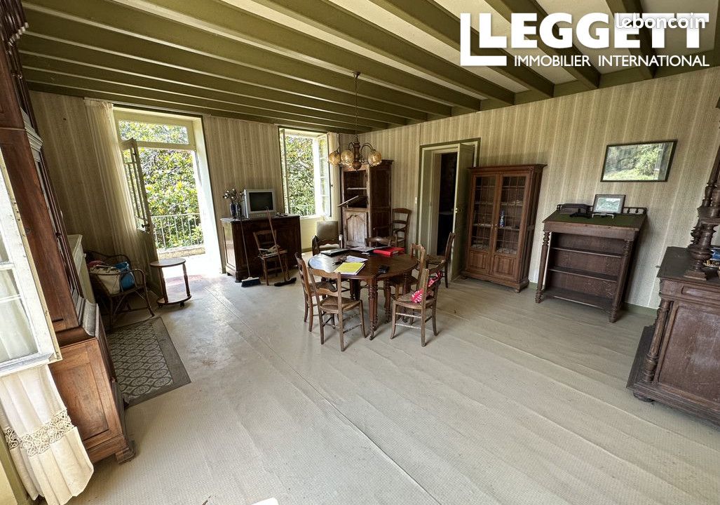 Maison 8 pièces 250 m² - Mosnac-Saint-Simeux 16120 (image principale 5)