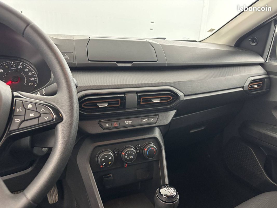 DACIA Sandero TCe 90 Stepway Essential (image 12)
