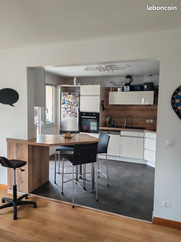 Maison coup de cœur T4 bis 124m2 au sol 655m2 jardin · à Chambéry · 395 000 €