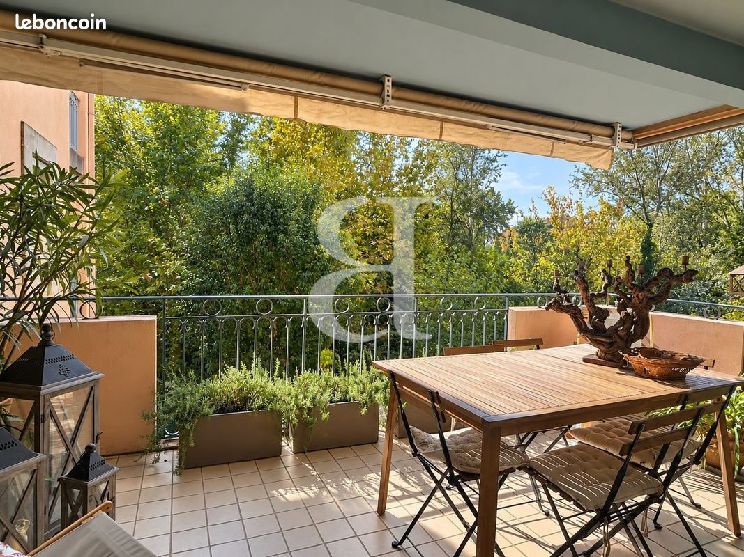 Appartement 3 pièces 104 m² · à L'Isle-sur-la-Sorgue · 104 m² · 545 000 €