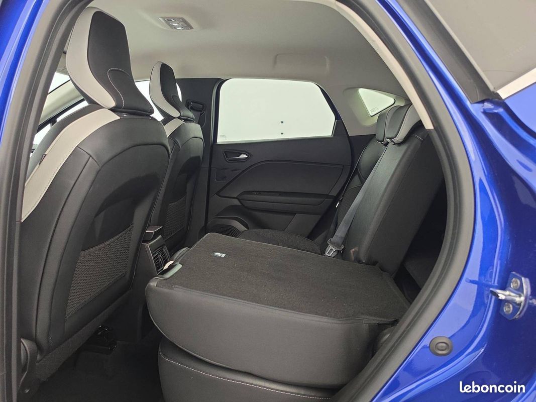 RENAULT Captur E-Tech Plug-in 160 - 21 Intens (image 30)