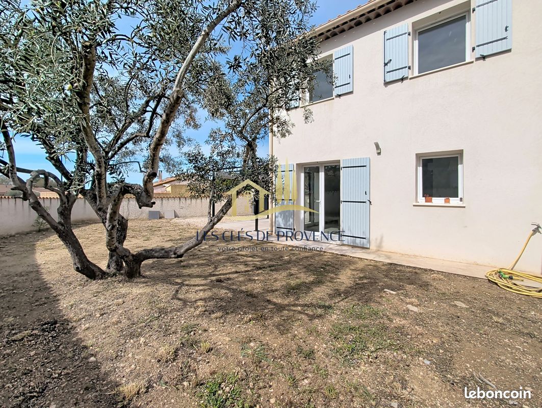 Maison 4 pièces 80 m² · à Rognac · 80 m² · 370 000 €