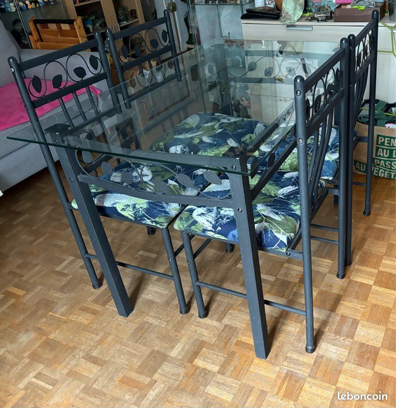 Table rectangle plateau en verre et 4 chaises (image 1)