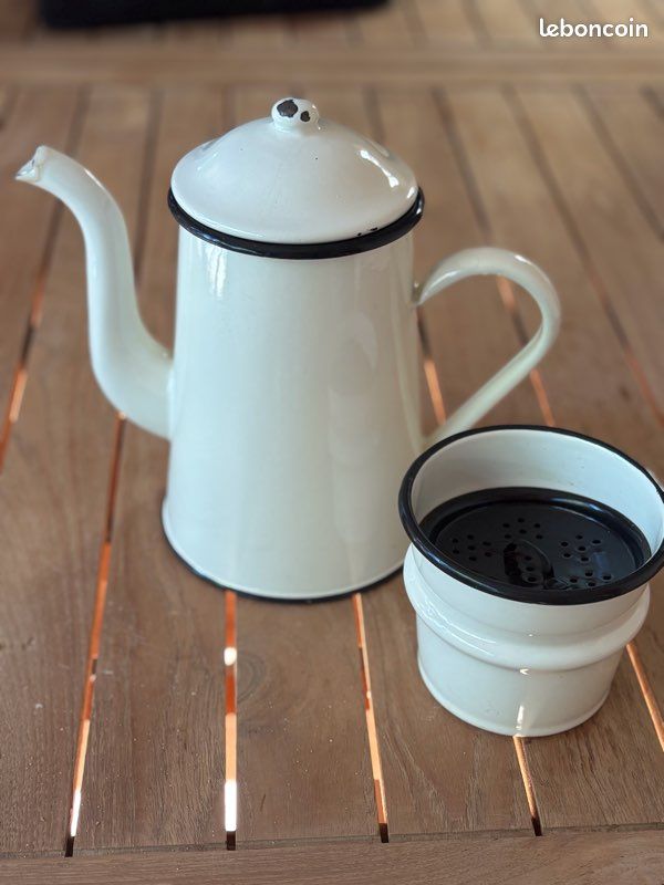 Ancienne cafetière émaillé vintage pour décoration (Gebraucht) in für Ancienne cafetière émaillé vintage pour décoration (Gebraucht) in für