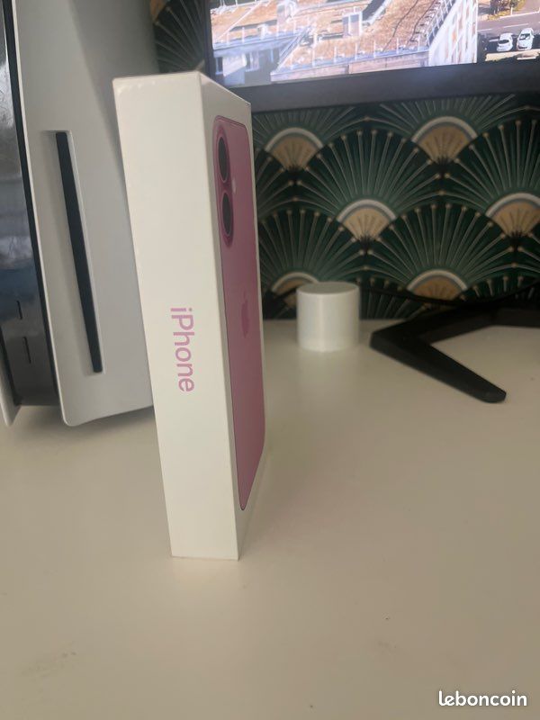 IPhone 16 rose (image 3)