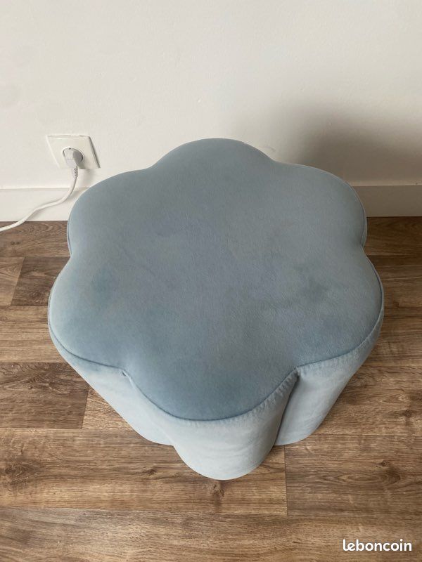 Pouf en velour bleu clair (image 2)