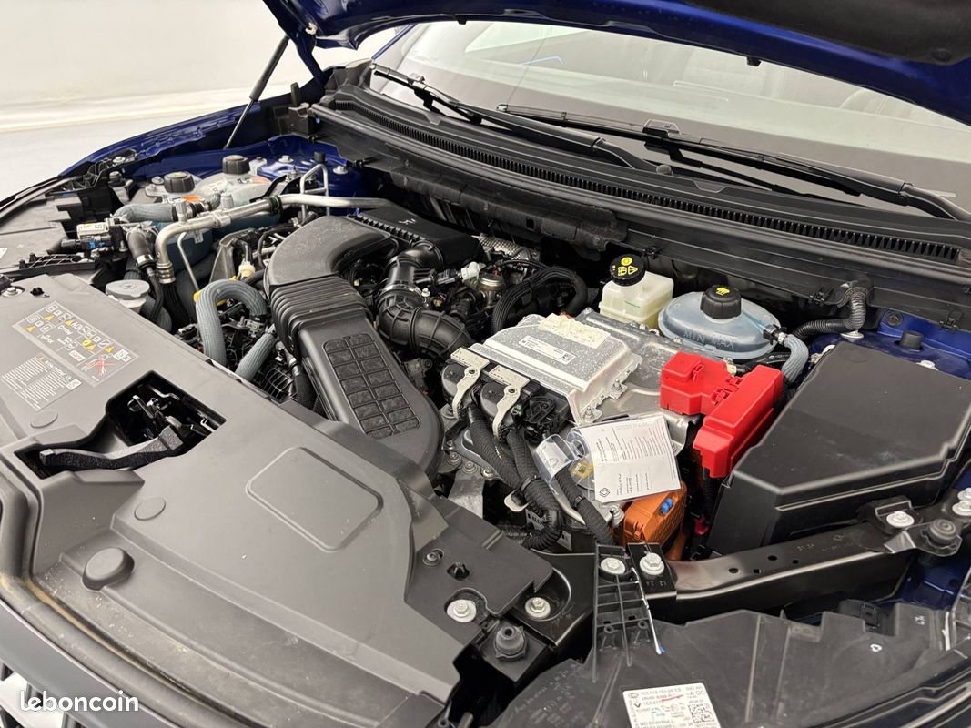 RENAULT Austral full hybrid E-Tech 200 ch Techno (image 27)