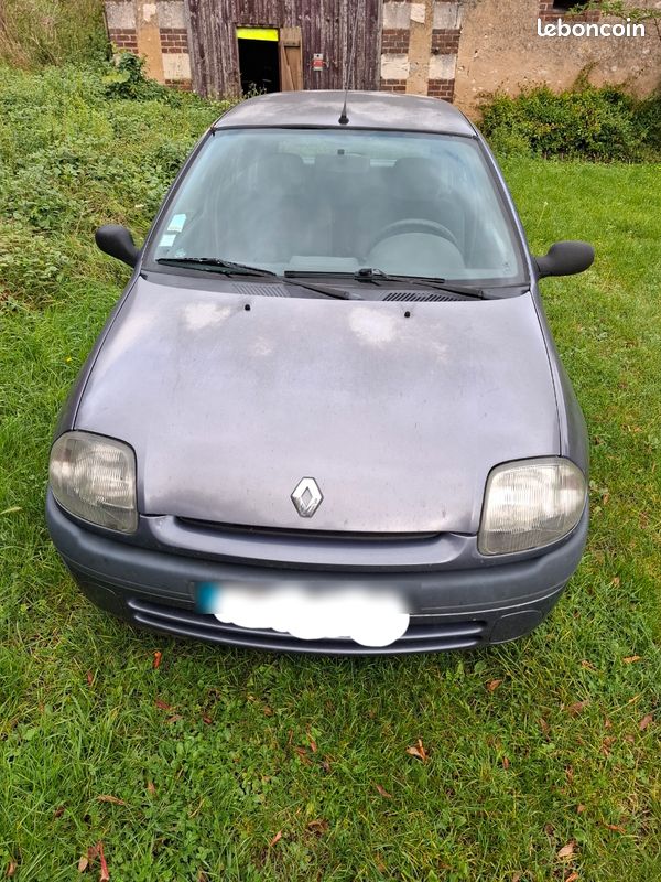Renault clio 2 phase 1 vendu en l'état (image 1)