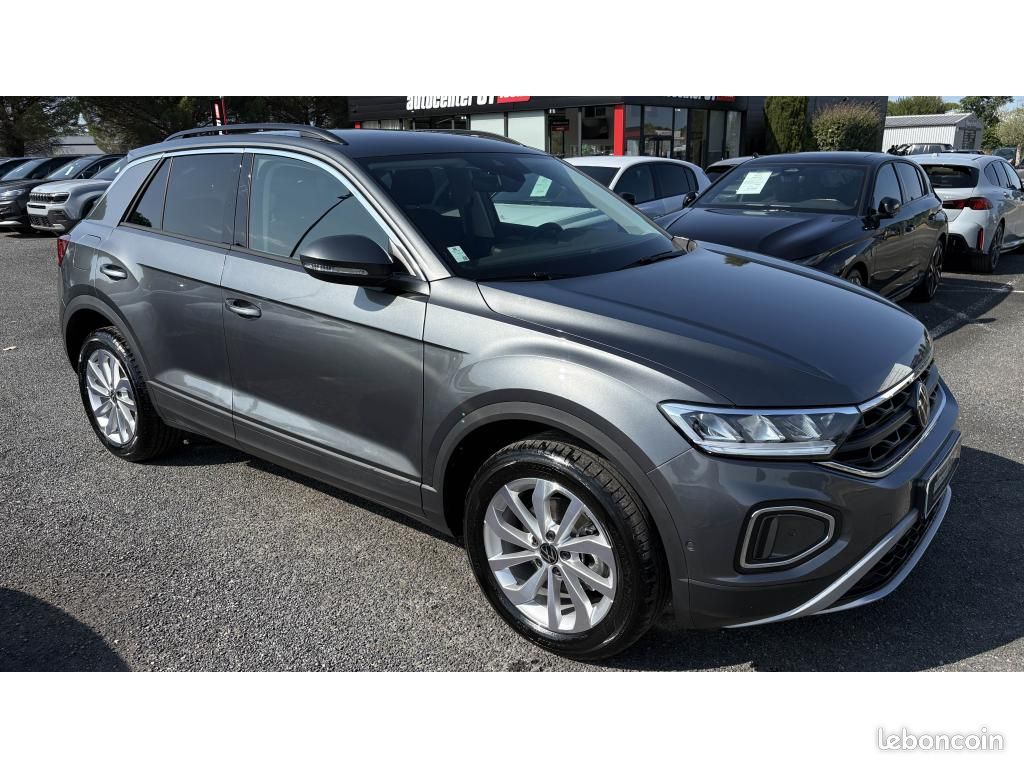 VOLKSWAGEN T-ROC 1.5 TSI 150 DSG7 Life Plus (image 25)