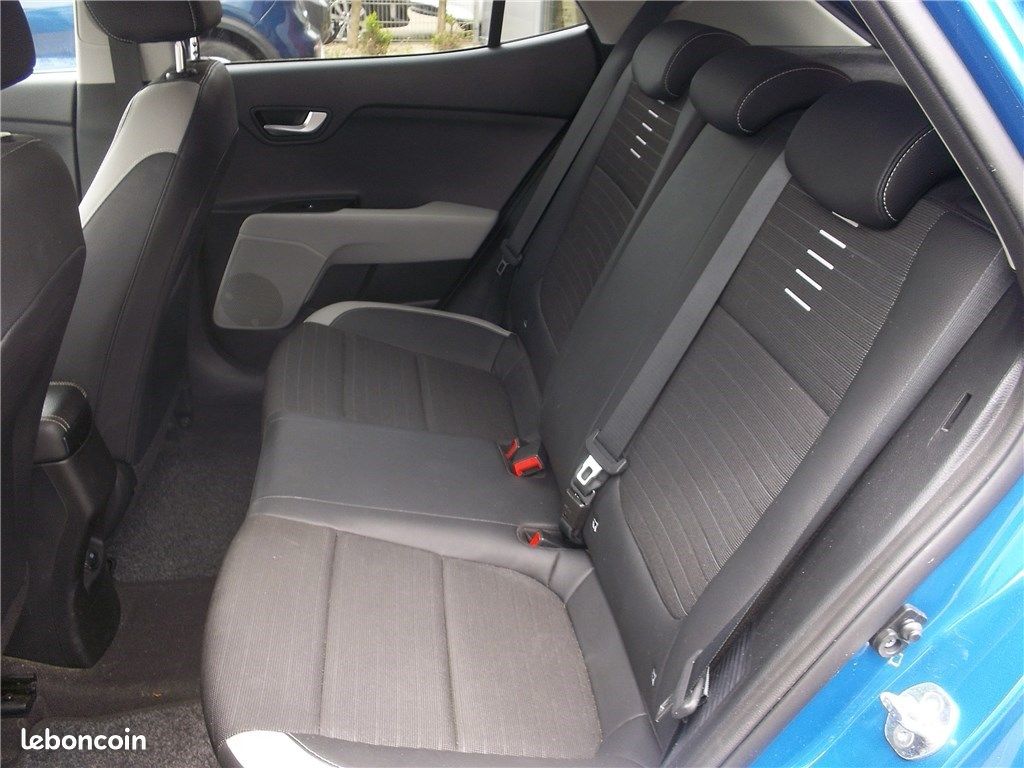 Kia Stonic 1.0 T-GDI 120 CH MHEV DCT7 Launch Edition (image 9)