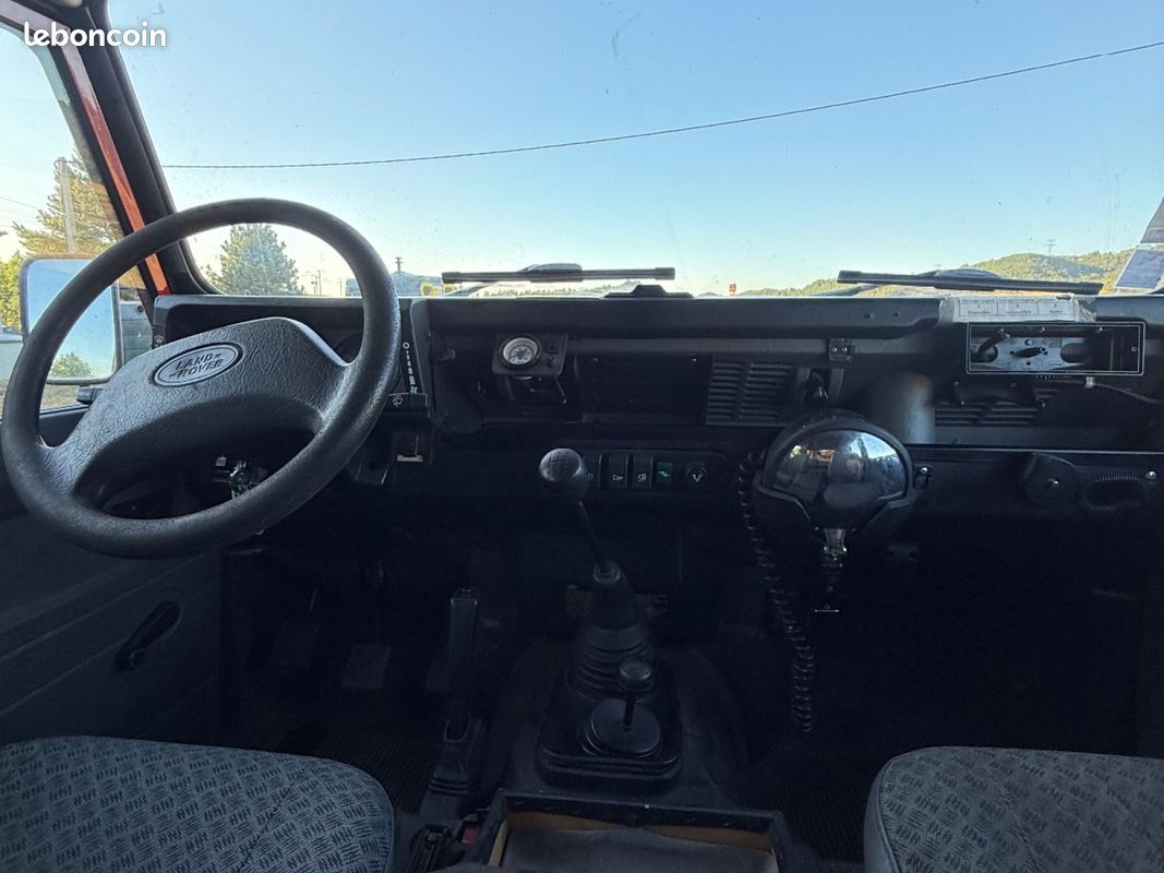 LAND ROVER 110 DEFENDER 130 Td5 19800km (image 16)