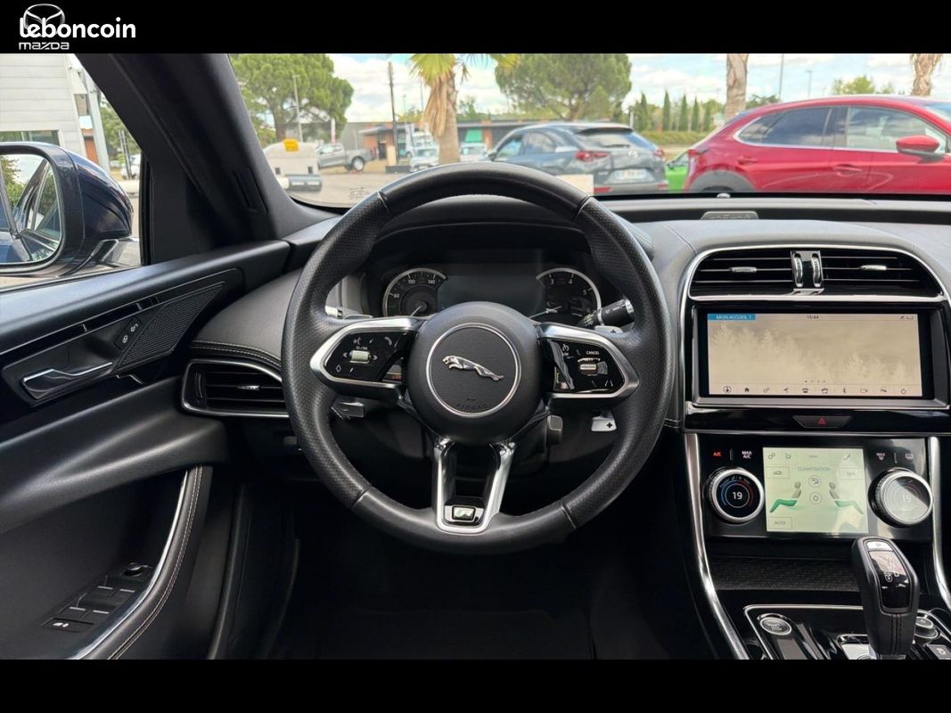 Jaguar XE P250 R-Dynamic SE BVA8 (image 10)