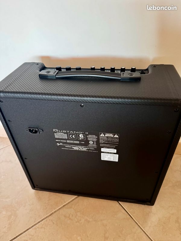 Ampli Fender Mustang II (image 3)