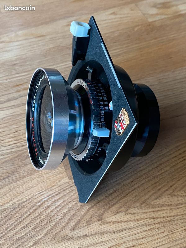 Lot 238 - A Schneider Super-Angulon f/8 120mm Lens