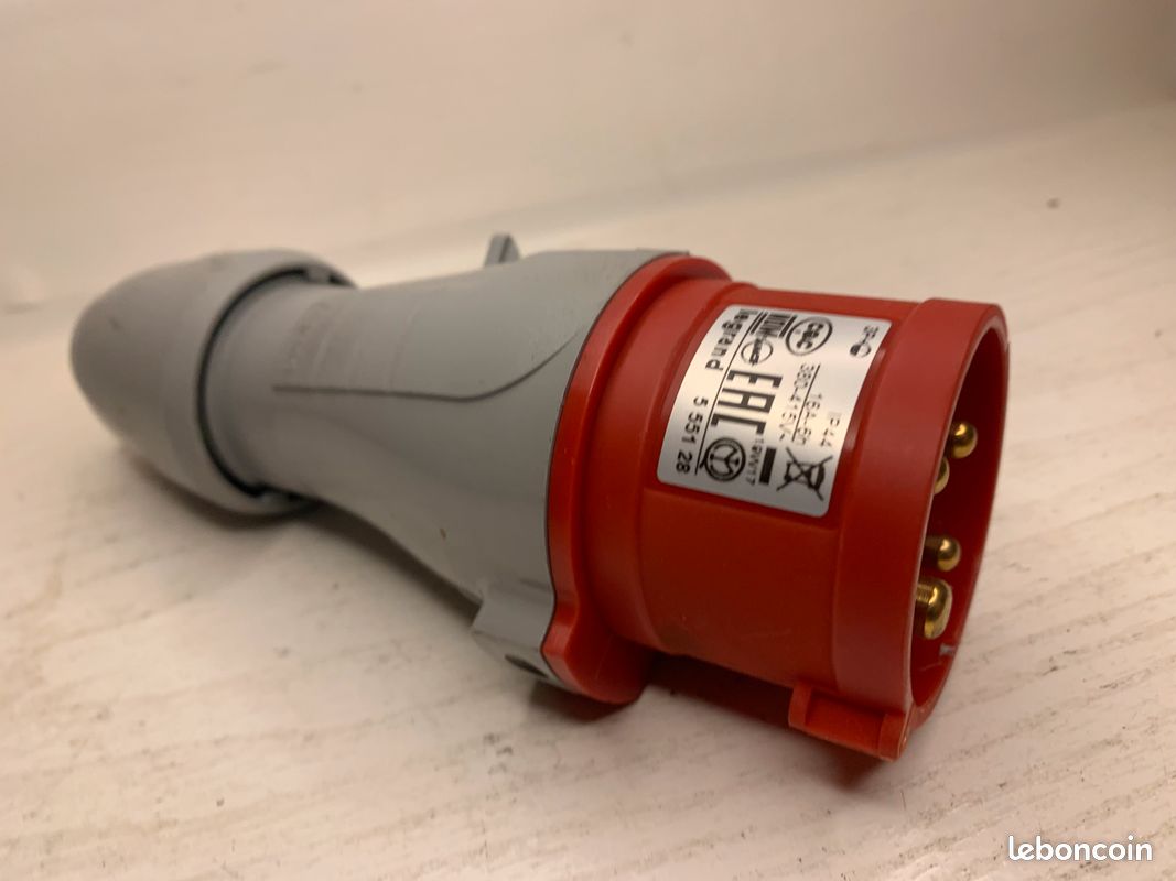Fiche LEGRAND 3+1 380 V 16A IP44 neuf (image 9)