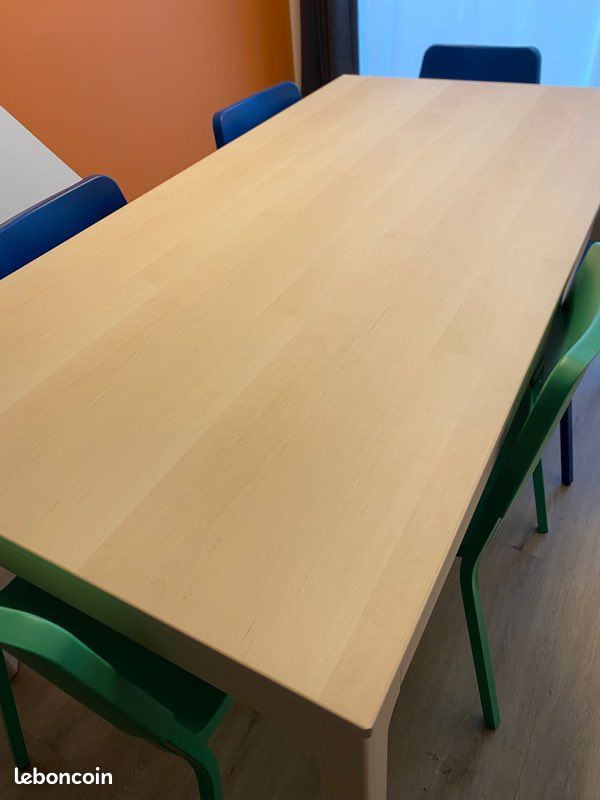 Table en bois IKEA (image 2)