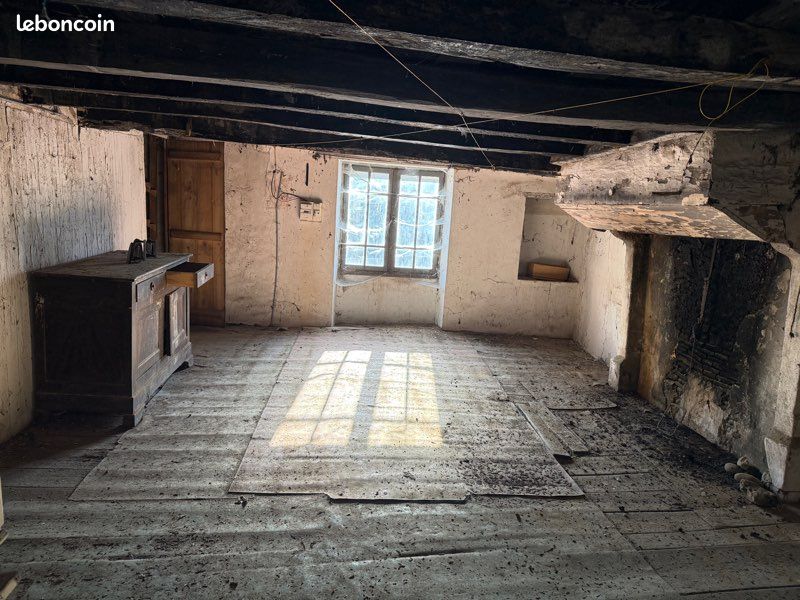 Maison 3 pièces 100 m² · à Celle-Lévescault · 100 m² · 40 000 €