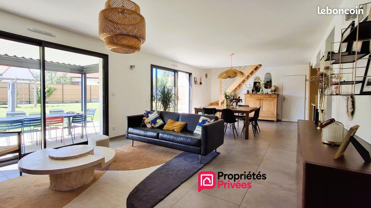 Maison 6 pièces 120 m² · à Saint-Inglevert · 120 m² · 374 000 €