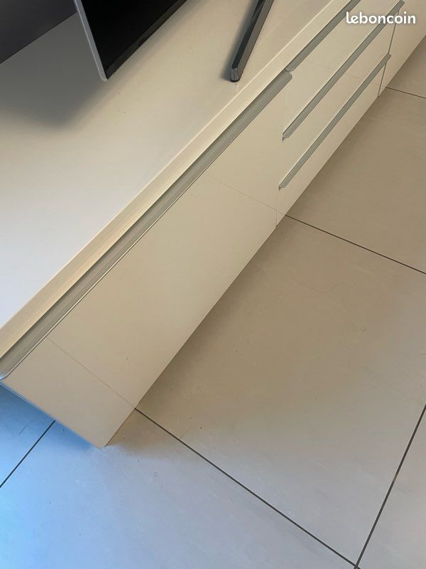 Meuble TV Besta IKEA blanc brillant (image 2)
